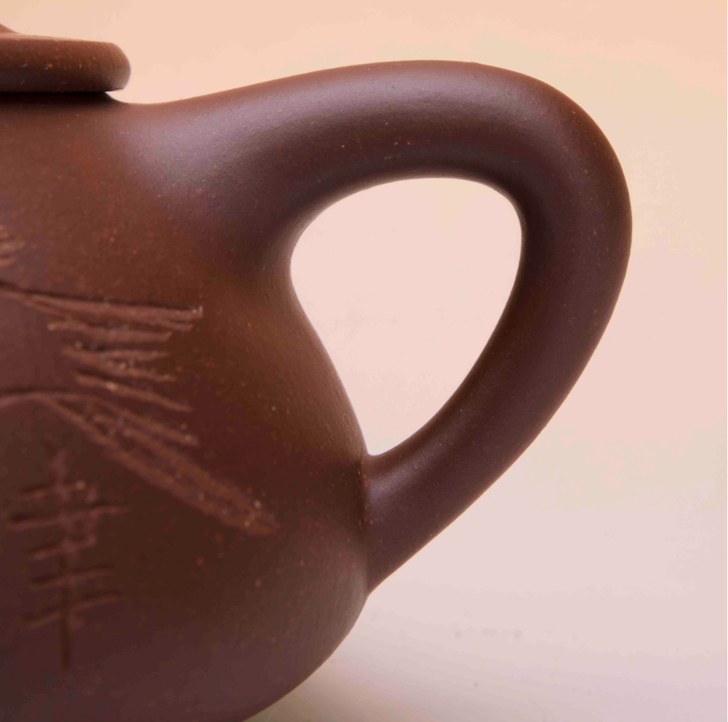 "Abundance Year After Year" - The Intersection of Traditional Purple Clay and Contemporary Ink Painting 年年有余